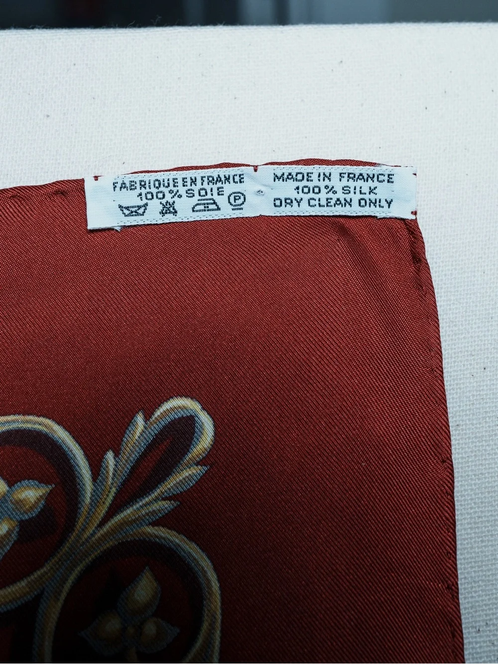 Hermès Dies et Hore Silk Scarf Burgundy and Gold 90cm